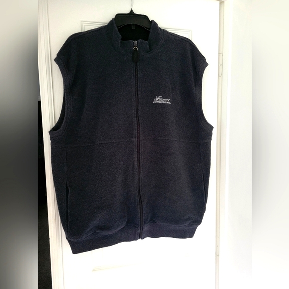 Straight Down Golf Vest - Picture 1 of 7